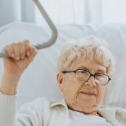 anziani malati badanti aes domicilio lecco