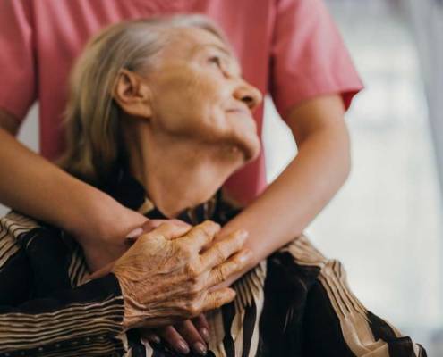 famiglia e badante lecco